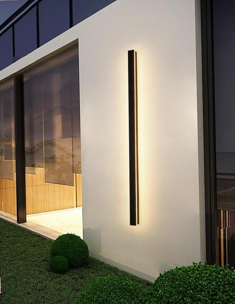 Minimalist Black LED Linear Outdoor Wall Sconce for Patio Garden Lighting