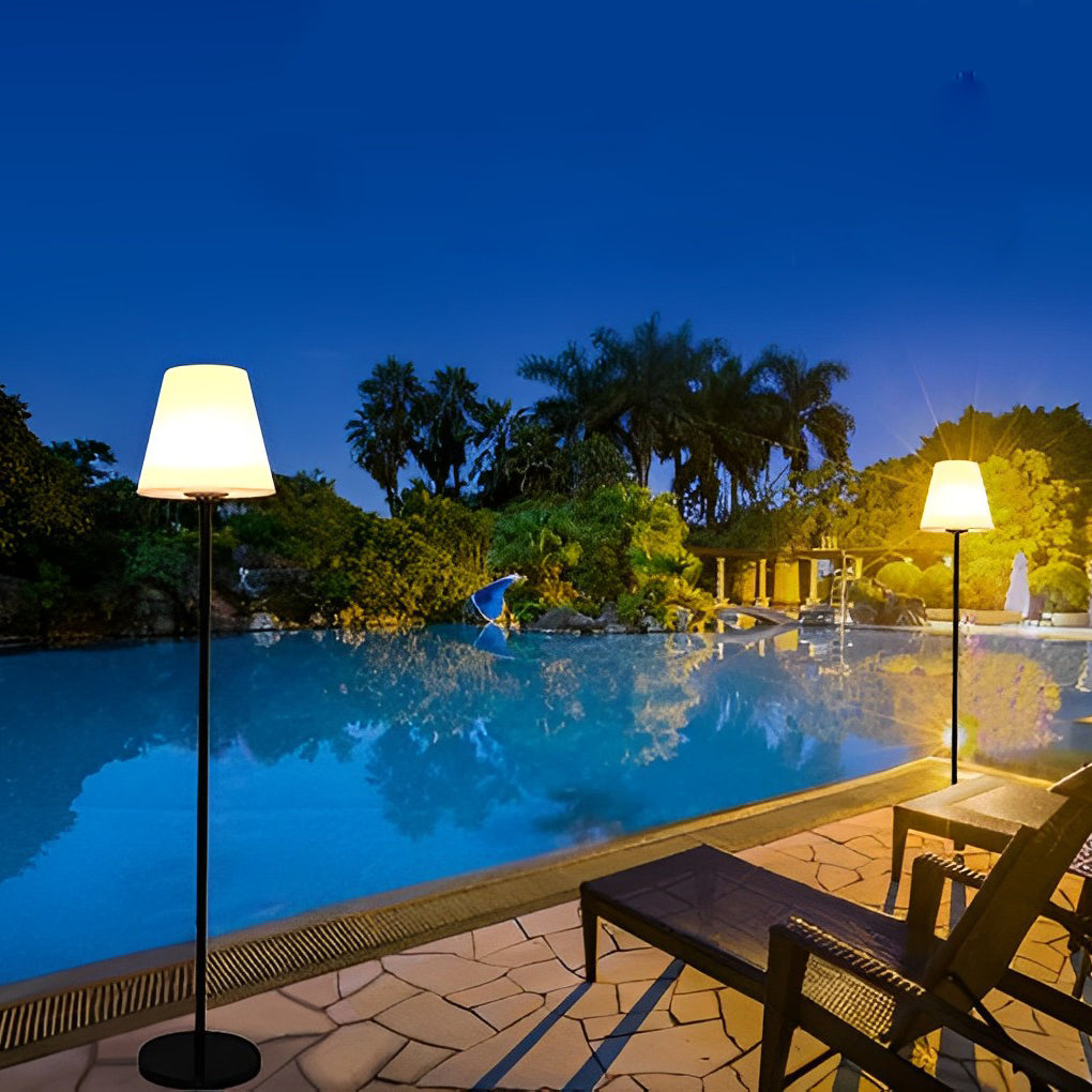 Sleek Black Metal LED Outdoor Floor Lamps for Patio Garden Lighting