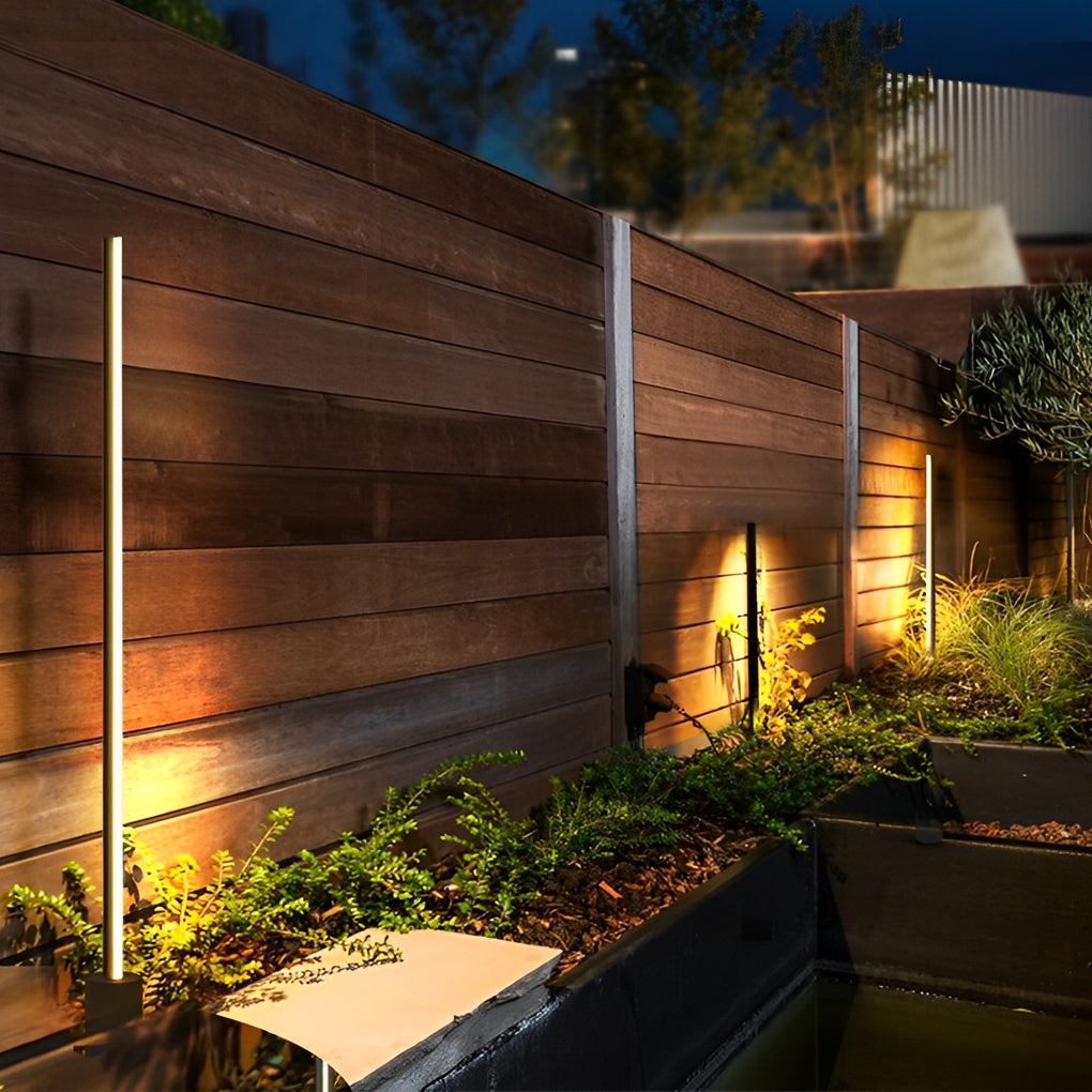 Sleek Waterproof LED Linear Outdoor Floor Lamp for Patio & Garden Lighting