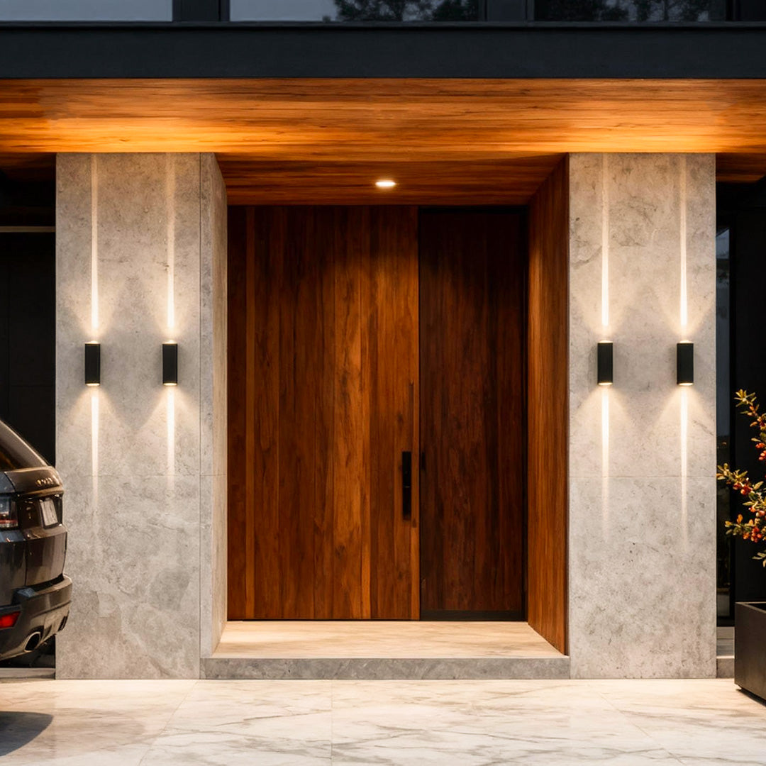 Sleek Black Dual-Beam Waterproof Outdoor Wall Sconce for Modern Exteriors