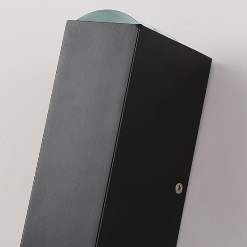 Sleek Black Dual-Beam Waterproof Outdoor Wall Sconce for Modern Exteriors