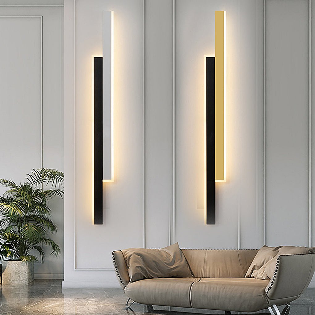 Minimalist White Dual-Strip LED Wall Sconce for Modern Interiors