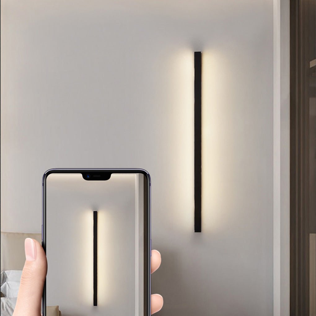 Sleek Black Aluminum Linear Wall Sconce for Ambient Living Room Lighting