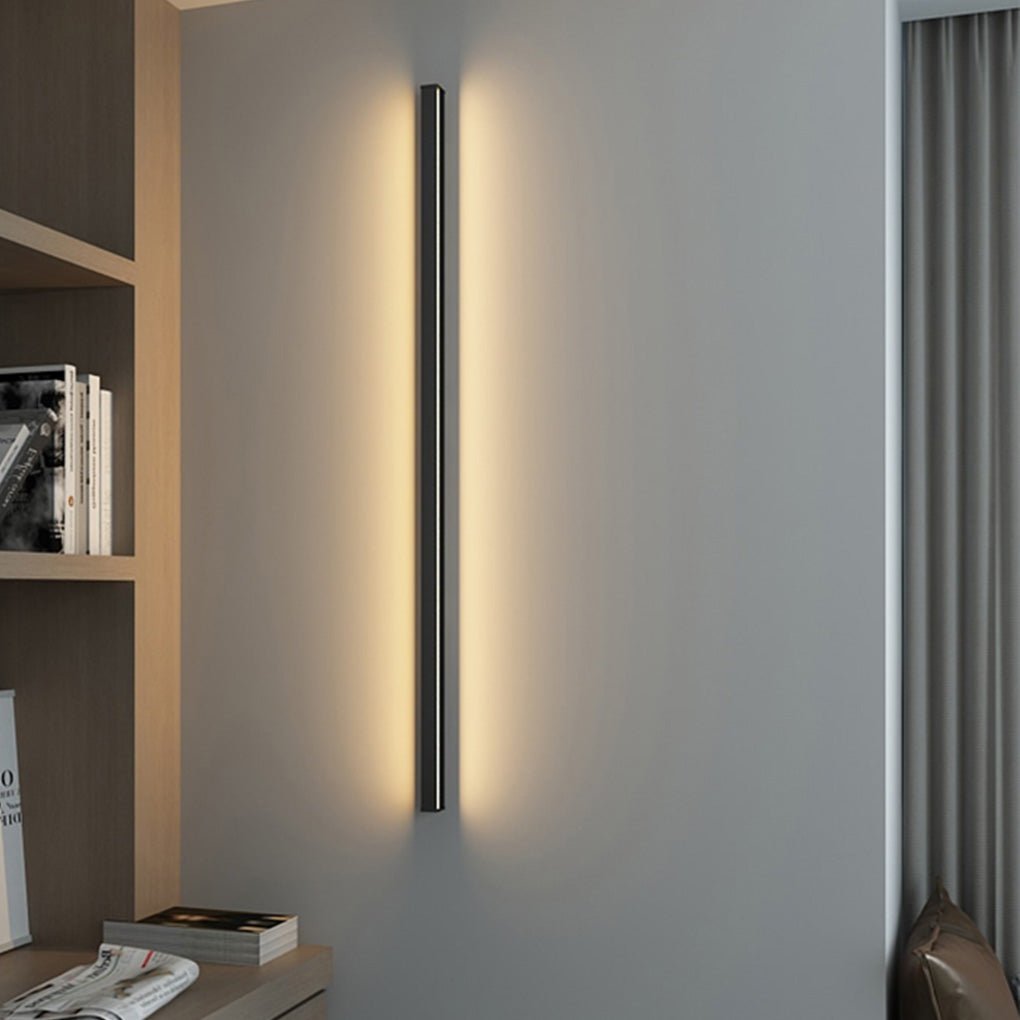 Sleek Black Aluminum Linear Wall Sconce for Modern Living Room Décor