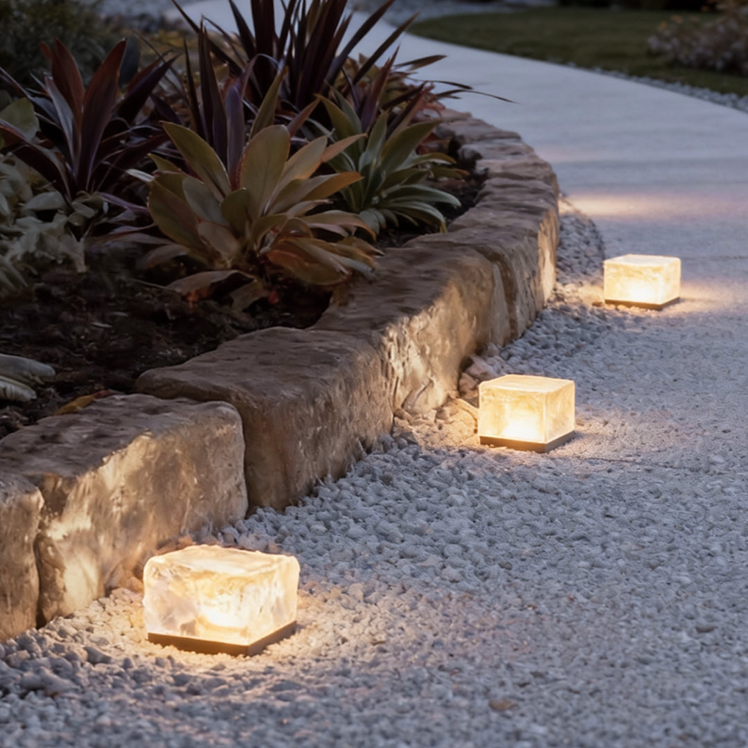 Smart Solar-Powered Outdoor Ice Cube LED Step Lights for Pathway Lighting