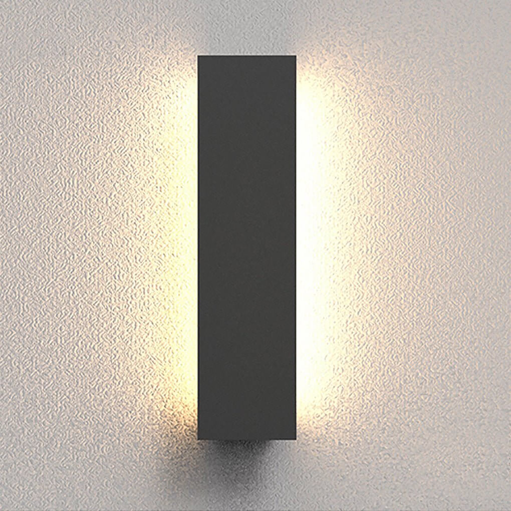 Sleek Black Waterproof LED Linear Outdoor Wall Light for Patio Entrance