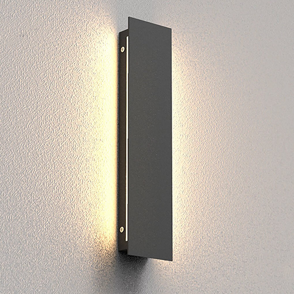 Sleek Black Waterproof LED Linear Outdoor Wall Light for Patio Entrance