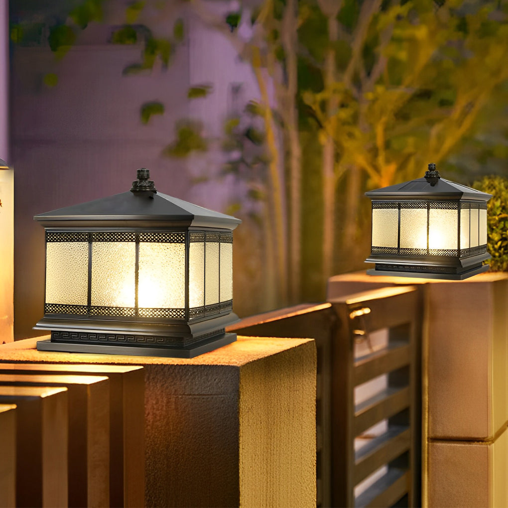 Vintage Copper Solar-Fueled Outdoor Gate Pillar Light for Fences