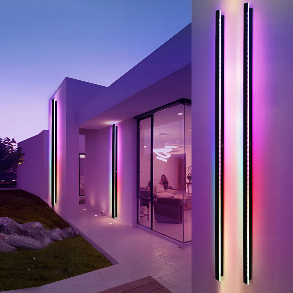 Black Linear Integrated LED Outdoor Wall Light for Contemporary Spaces