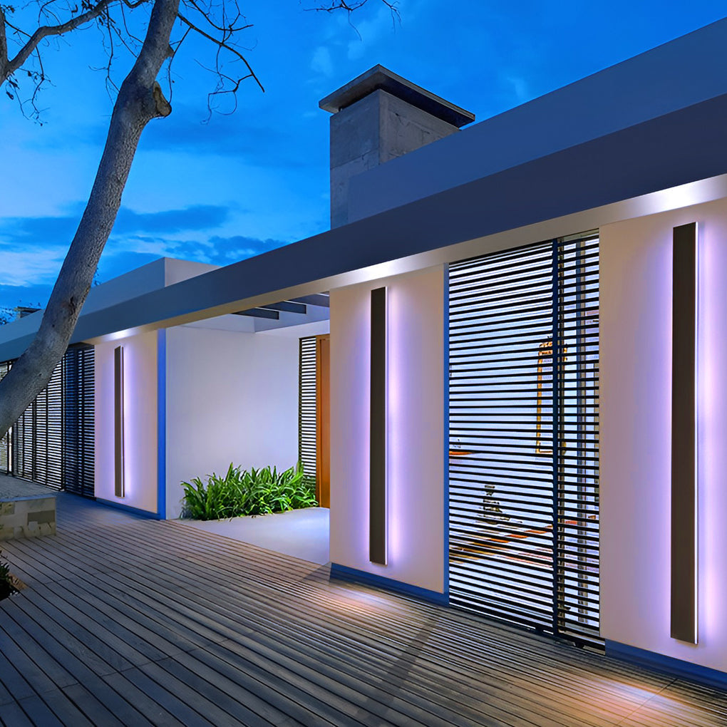 Black Linear Integrated LED Outdoor Wall Light for Contemporary Spaces
