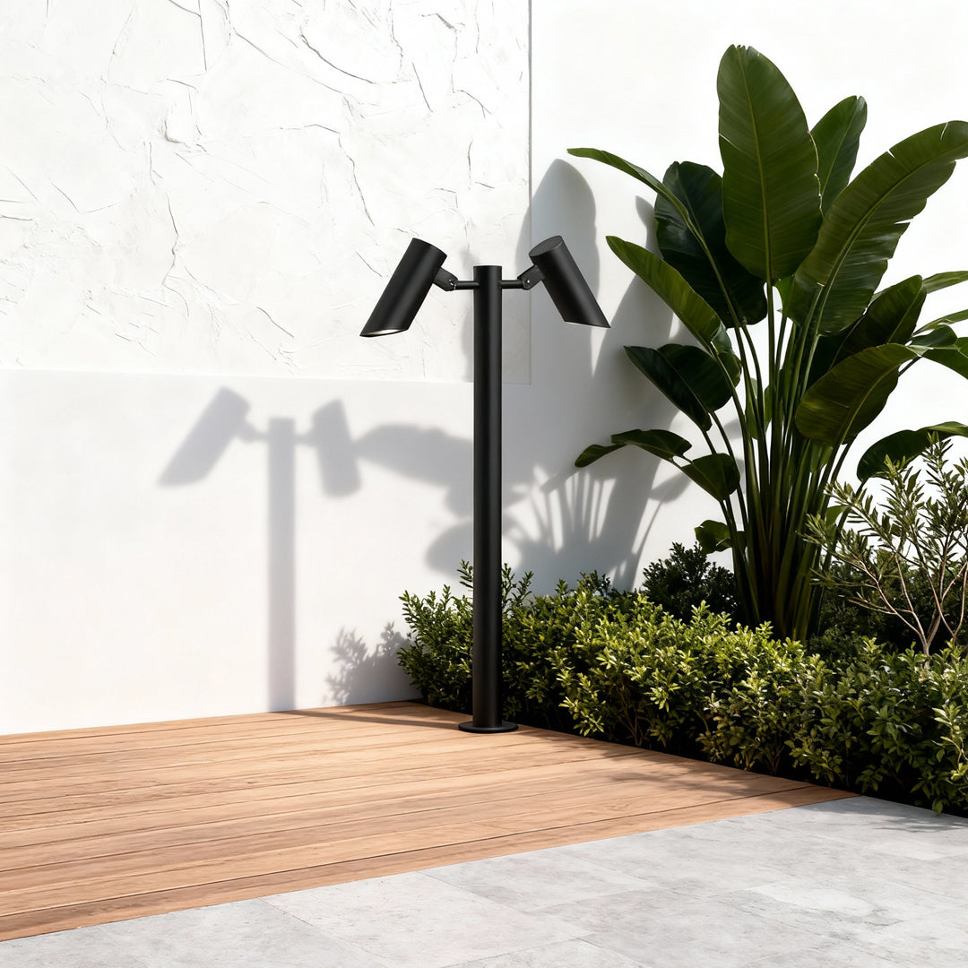 “Elegant Waterproof LED Path Lights for Outdoor Lawn and Garden Lighting”