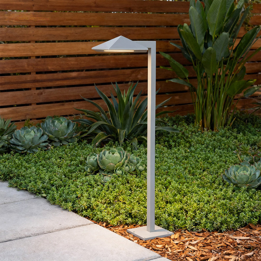 Modern Waterproof Minimalist Outdoor Plug-In Pathway Lights in Black Metal