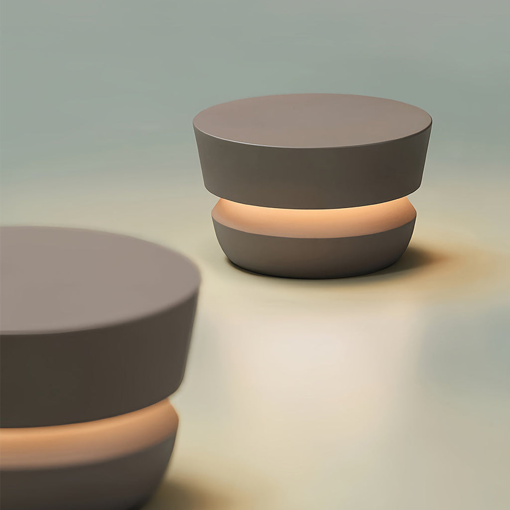 Sleek Black Minimalist Pathway Lights for Outdoor Lawn and Garden Use