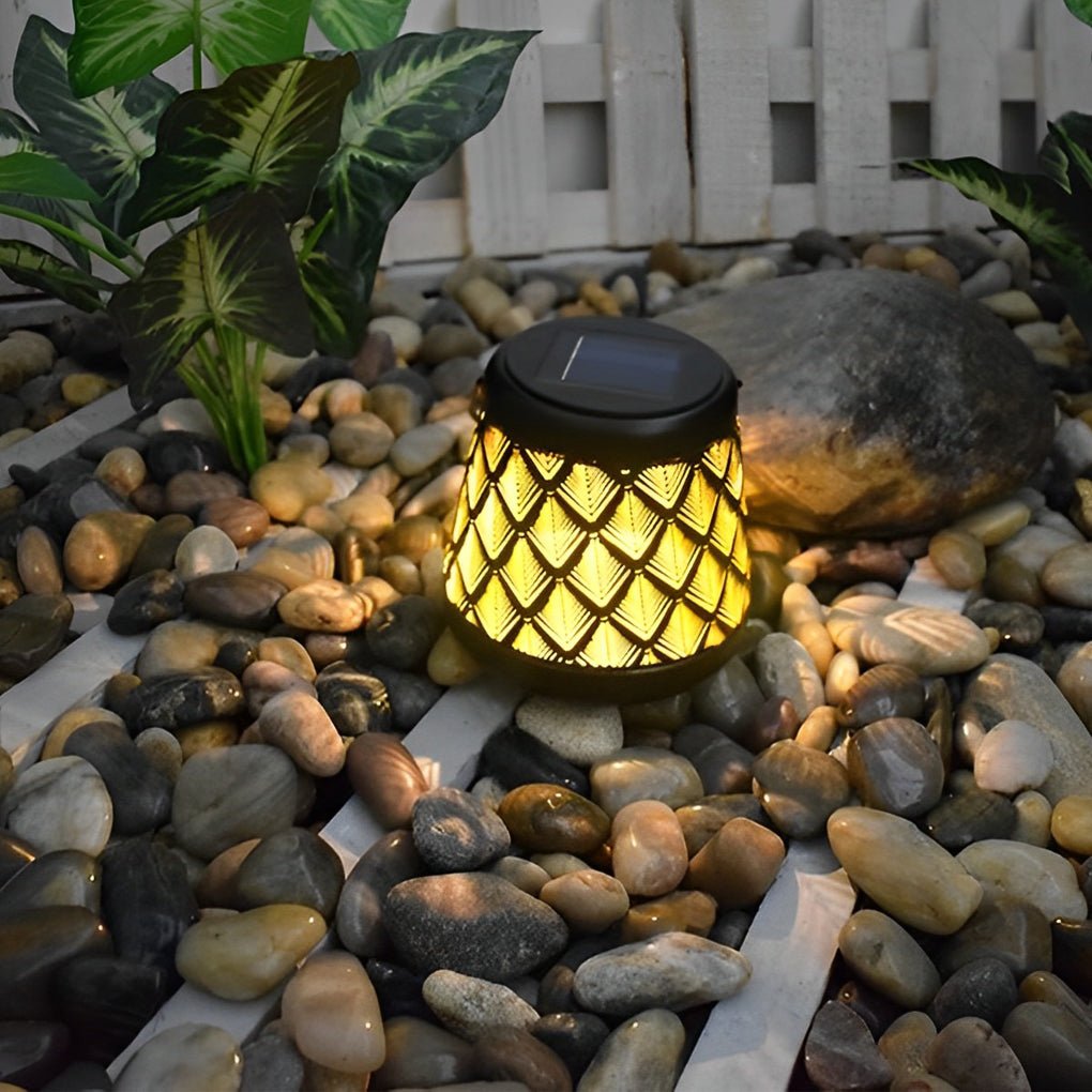 Vintage-Style Iron Mesh Solar Lanterns - 2PCS LED Outdoor Hanging Lights