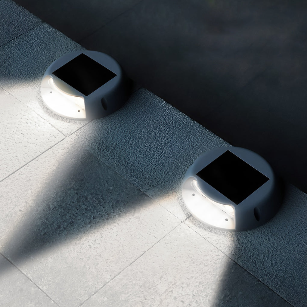 Stylish Solar LED Embedded Deck Pathway Lights for Outdoor Walkways