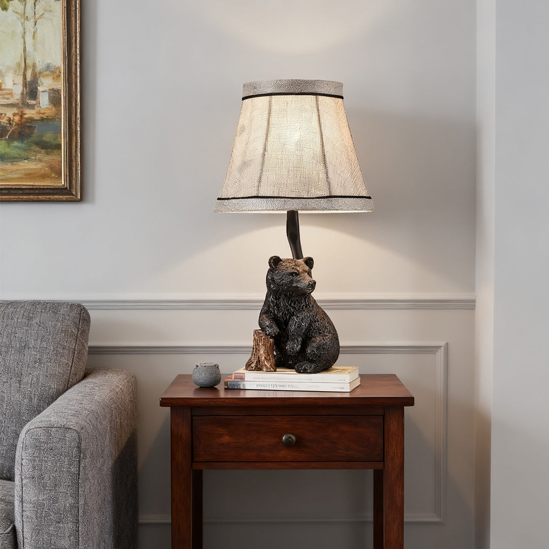 Elegant European-Style Resin Bear Table Lamp for Living Room Decor