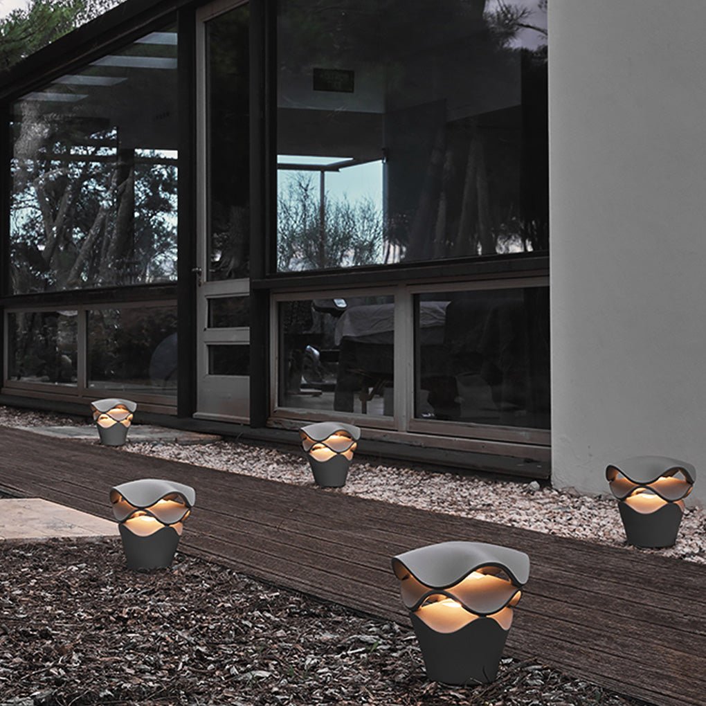 Modern Wave Design Waterproof Outdoor Path Light for Garden or Walkway