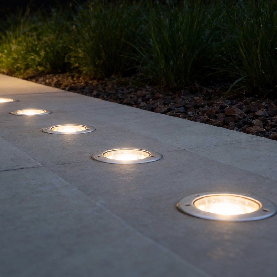 Sleek Stainless Steel Solar LED Recessed Ground Well Light for Outdoors
