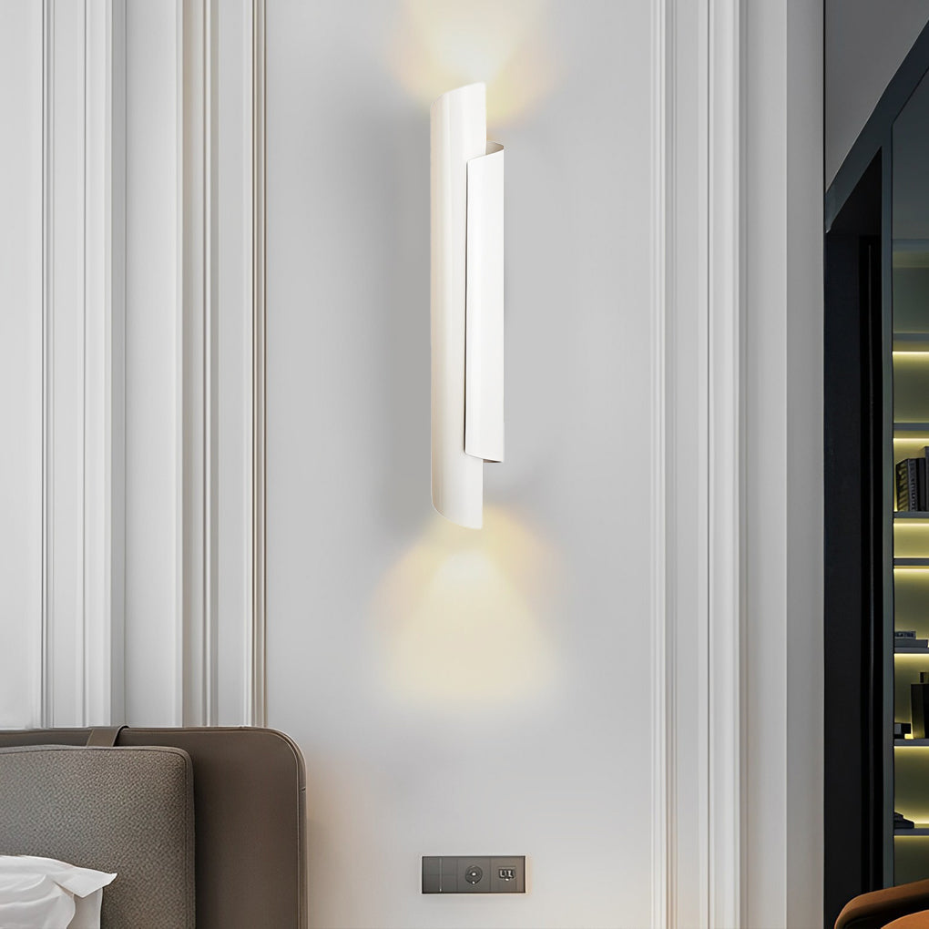 Modern Black Metal LED Scroll Wall Sconce for Living Room or Hallway
