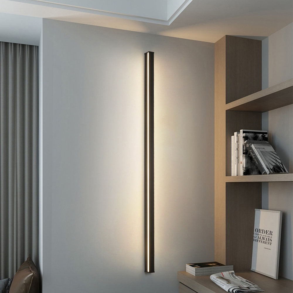Minimalist Black LED Linear Outdoor Wall Sconce for Patio Garden Lighting