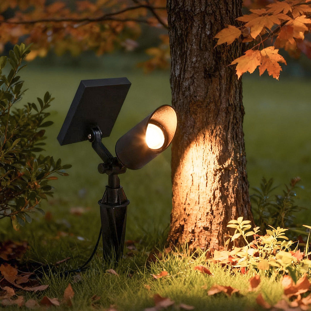 Elegant Solar-Powered Spotlight for Trees - Outdoor Landscape Illumination