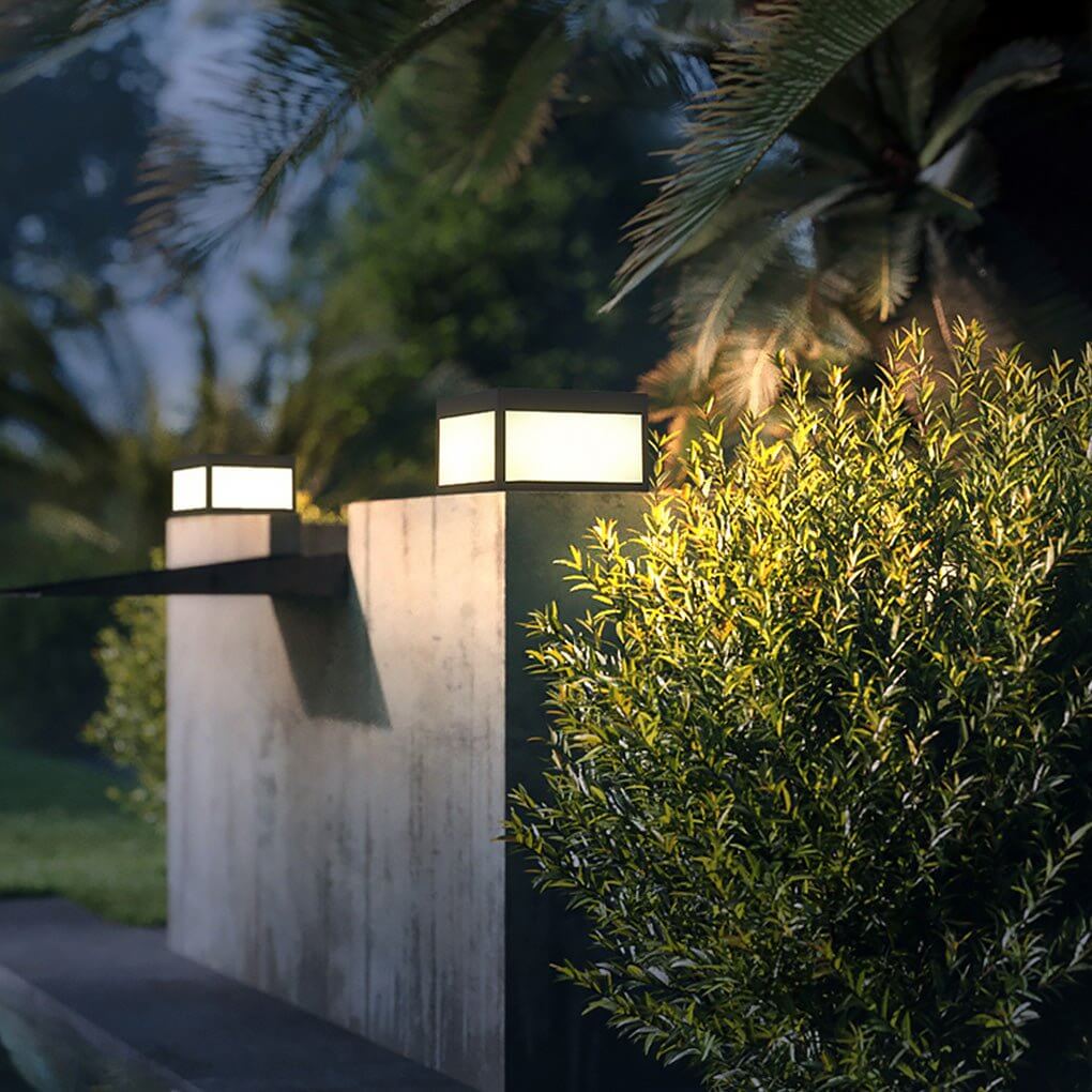 Modern Black Metal Square Pillar Outdoor LED Lighting Fixture