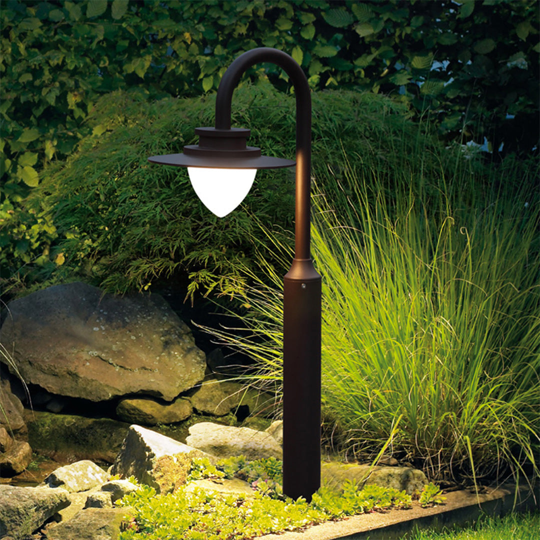 Sleek Black Metal Gooseneck Garden Lights for Pathway and Outdoor Use