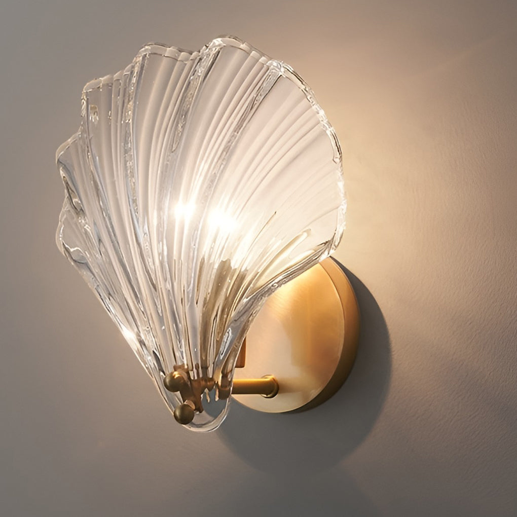 Elegant Seashell-Shaped LED Glass Wall Lamp for Coastal Home Décor