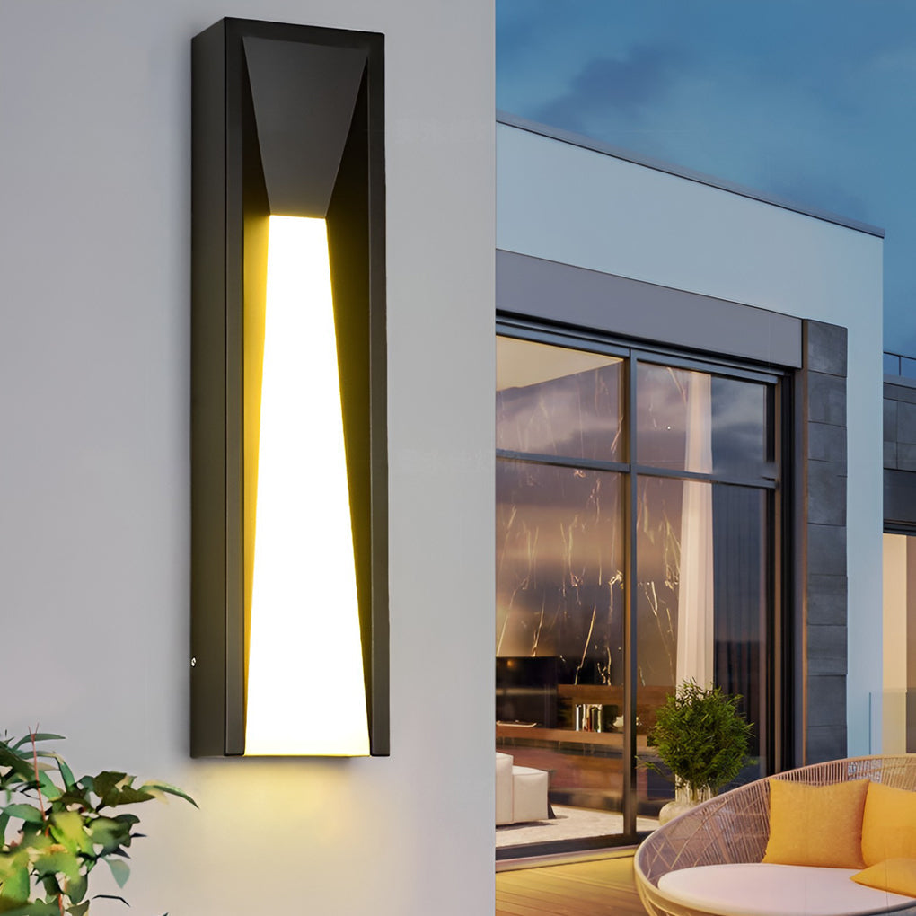 Sleek Black Modern Rectangular LED Wall Light for Outdoor Spaces