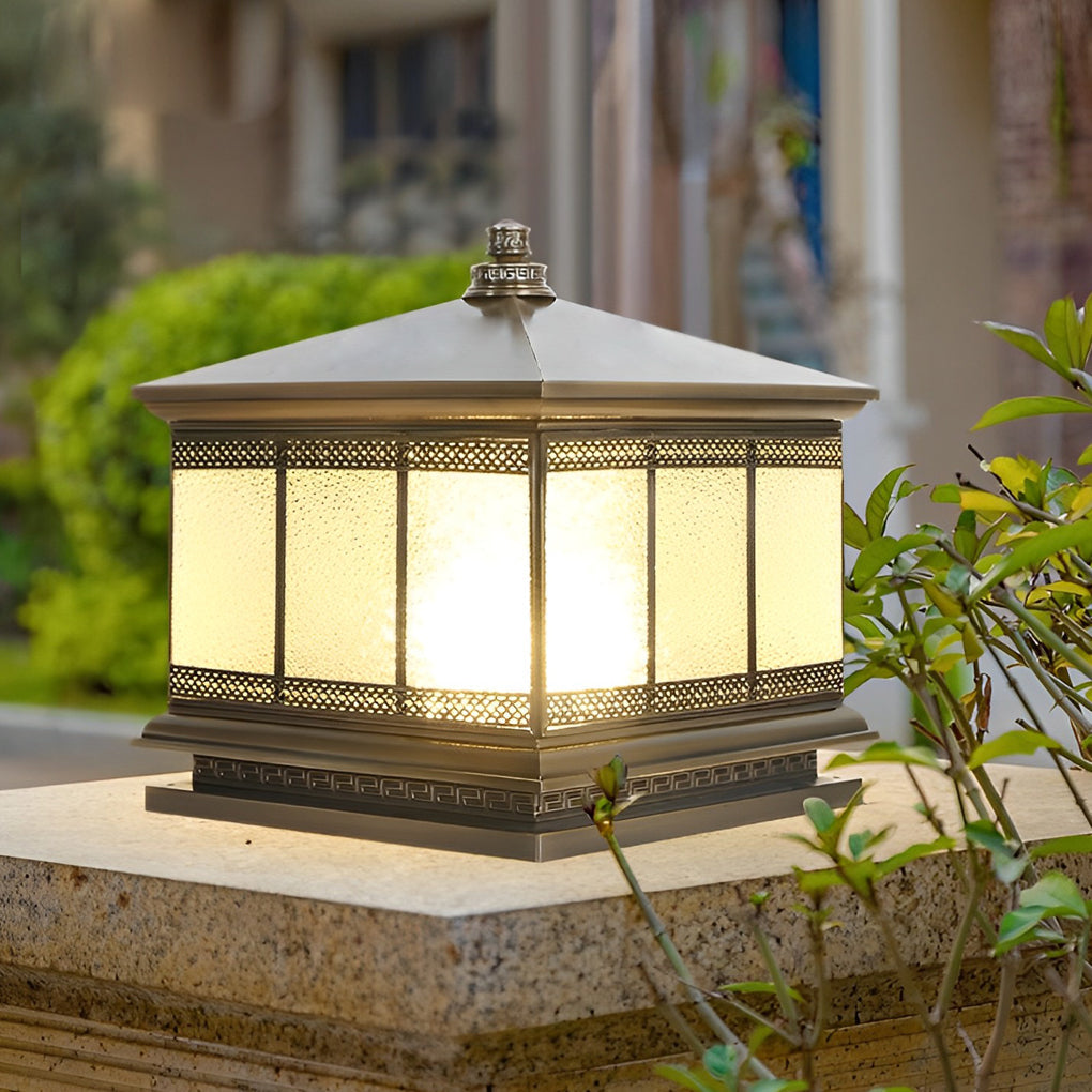 Vintage Copper Solar-Fueled Outdoor Gate Pillar Light for Fences