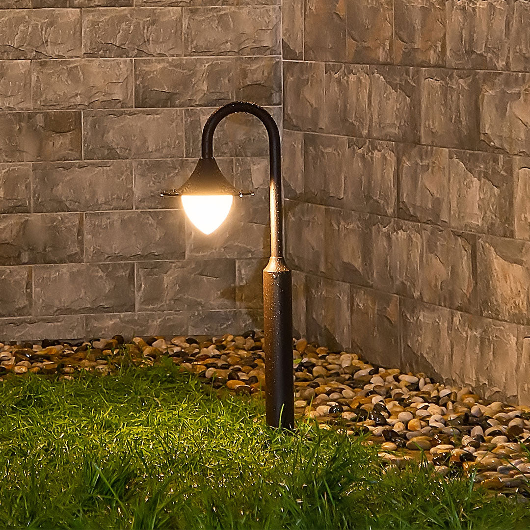 Minimalist Black Metal LED Garden Path Light for Outdoor Elegance