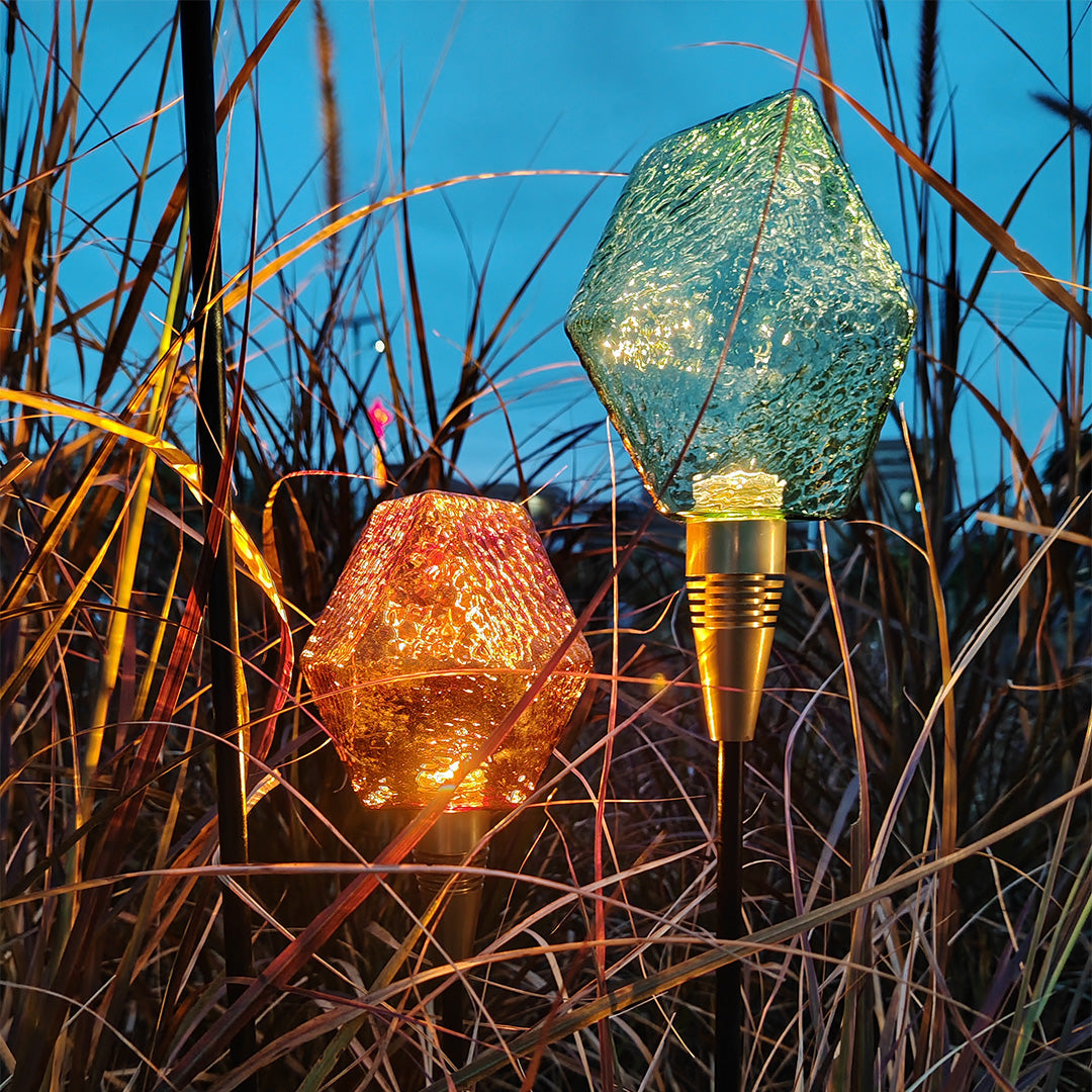 Elegant LED Diamond Pathway Lights in White for Garden Walkways