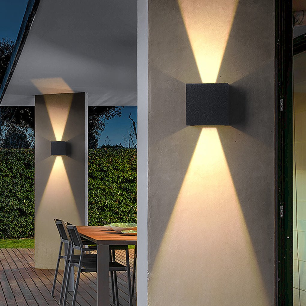 Adjustable Waterproof Outdoor Wall Light in Modern Black Aluminum Finish