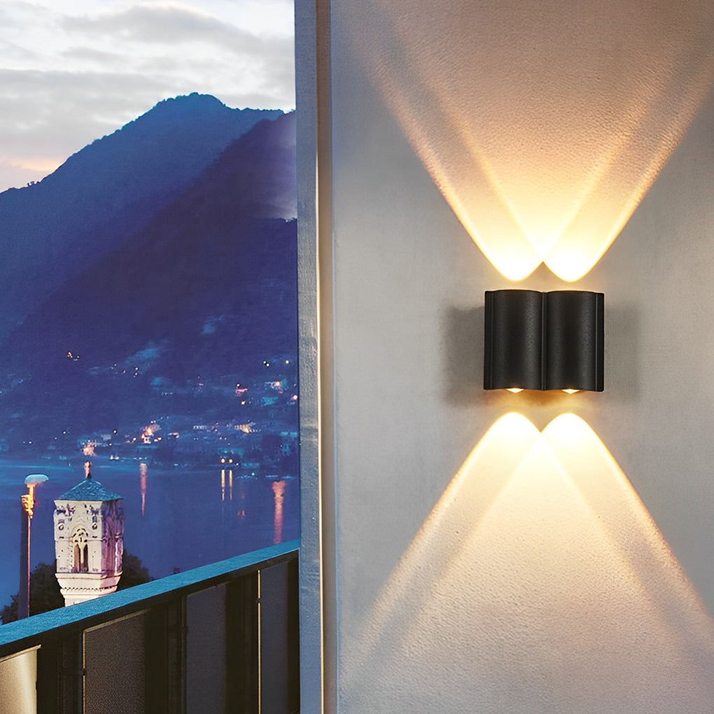 Modern Aluminum Wave-Shaped LED Outdoor Wall Light for Patio & Garden