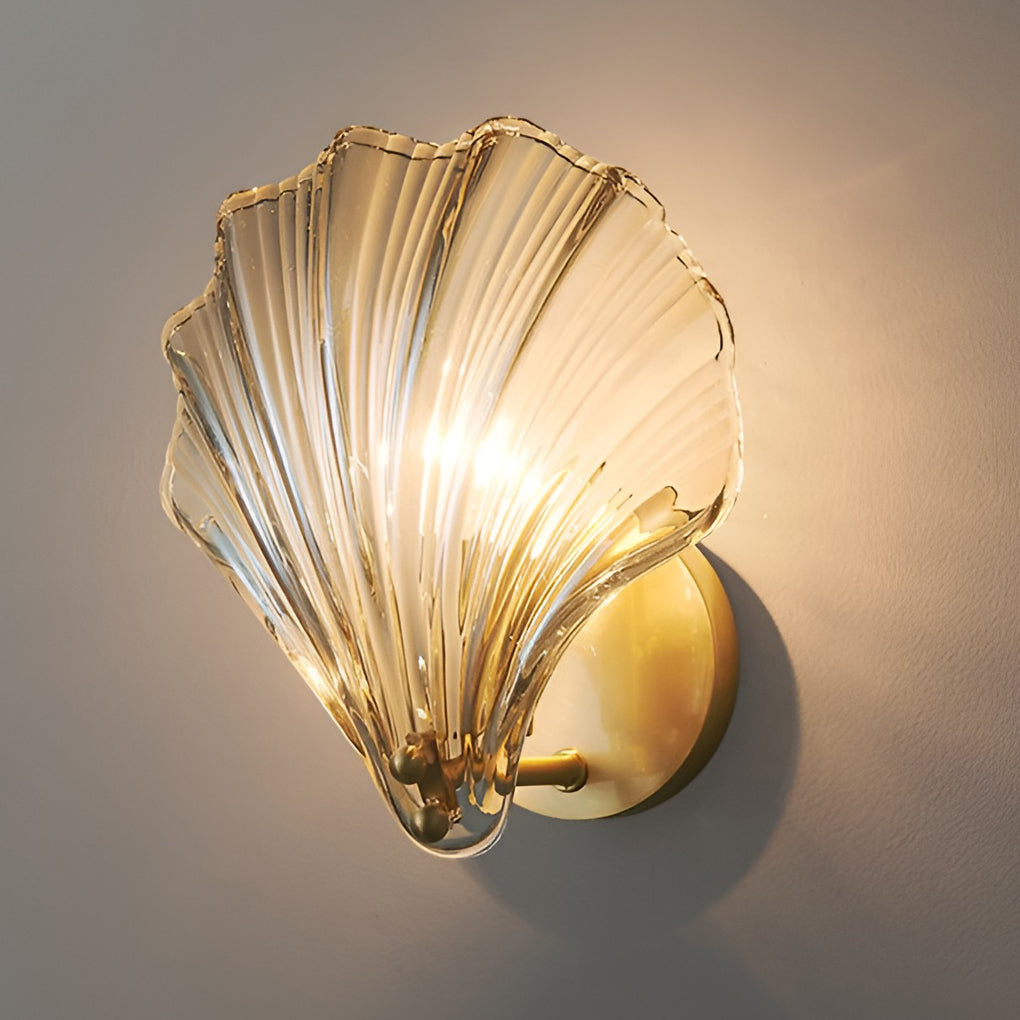 Elegant Seashell-Shaped LED Glass Wall Lamp for Coastal Home Décor