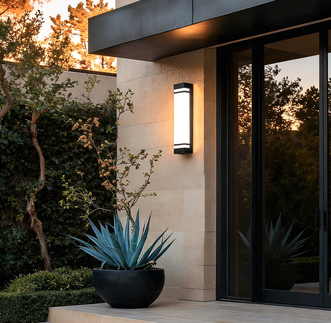 Contemporary Waterproof LED Vertical Wall Light Fixture for Outdoor Use