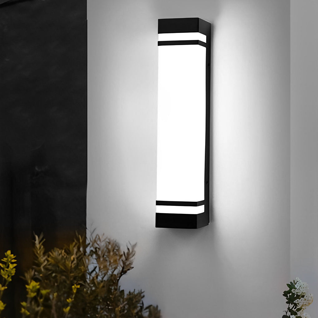 Contemporary Waterproof LED Vertical Wall Light Fixture for Outdoor Use