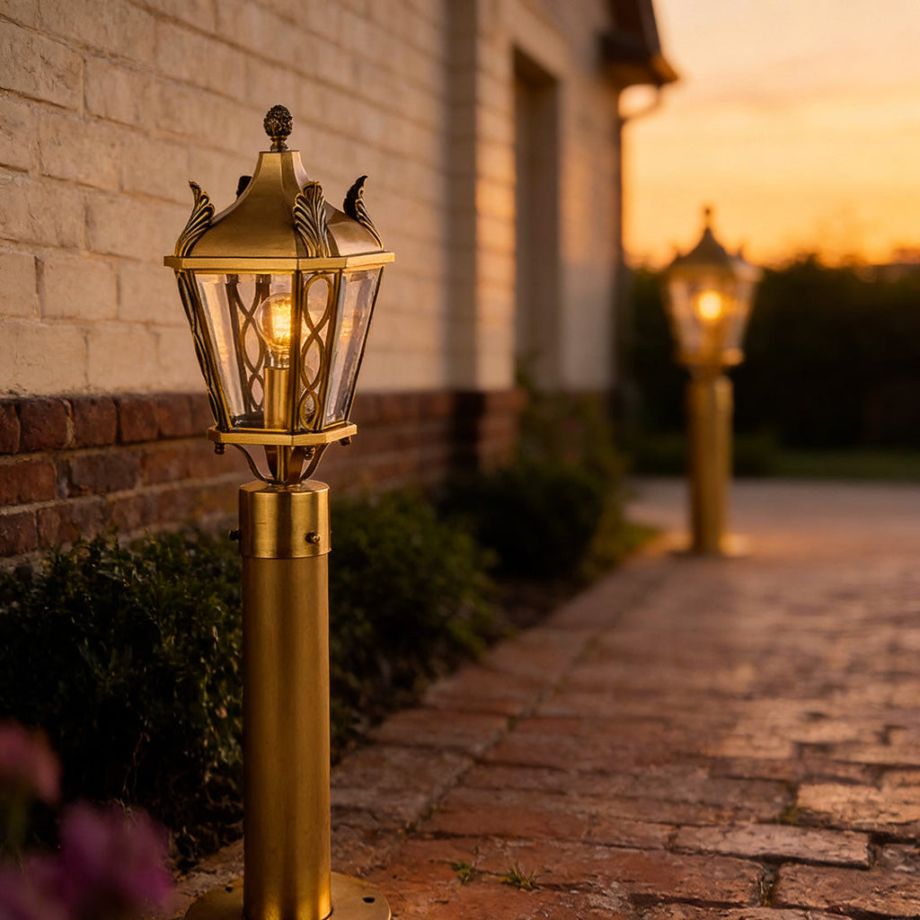 Elegant Copper European Outdoor Pathway Lighting Fixture for Gardens