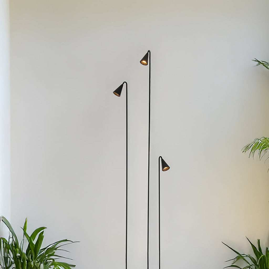 Stylish Waterproof Metal LED Pathway Lights for Outdoor Garden Lighting